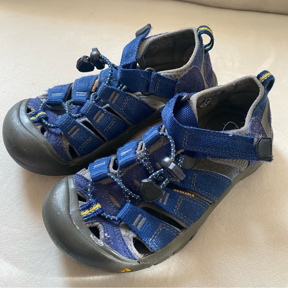 KEEN water shoes size 1